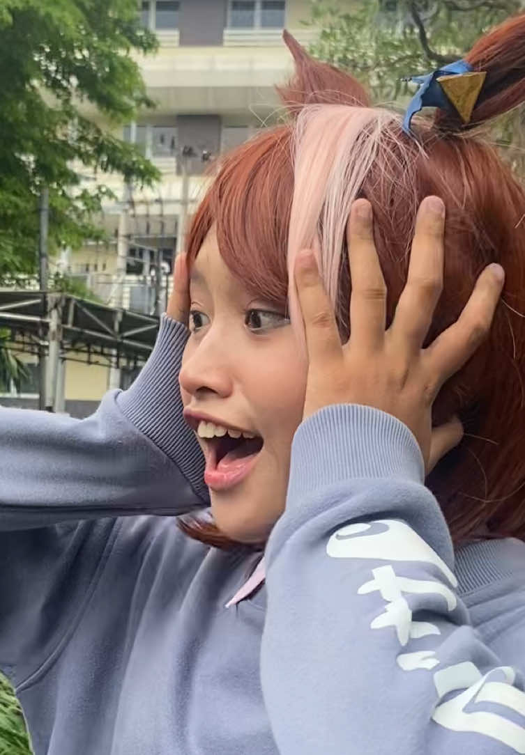 Tokai Teio kuwaget melihat BALD MIKU 😹 #cosplay #tokaiteio #umamusume #vocaloid #miku 