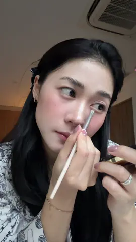 Chiếc makeup by Thảo, được rút gọn khá nhiều nước 😂