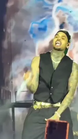 #chrisbrown #teambreezy #blowup #goviral #foryoupage 