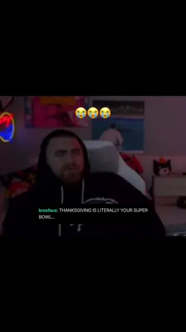 Los can’t ask anything without getting cooked by his chat 💀 #lospollostv #lospollostvmoments #thanksgiving #streamer #fyp.