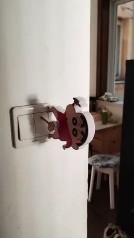 Tắt điện quá dễ với shin