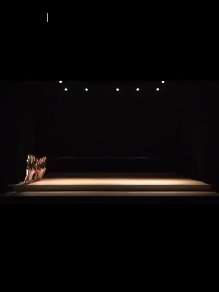 พร้อมเพรียงกว่านี้คือหุ่นยนต์แล้วครับ! 😳🔥 #โชว์เต้น #ทีมเวิร์คสุดยอด #คลิปไวรัล #TikTokThailand #ไวรัลมาแรง #พร้อมเพรียงขั้นเทพ #DanceShow #คลิปน่าทึ่ง #ฮาเบาๆ #พลังบวก #คลิปเท่ๆ #เต้นโคตรเป๊ะ #DanceVibes #คลิปสนุก #ฮาไม่หยุด #dancegroup #สุดยอดมาก #โชว์ระดับโปร #DancePerformance #ForYou