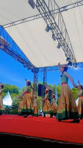 tarian adat orang Rusia 🔥🔥💃💃🤗 jangan lupa like dan komentar 🙏🙏🤗🤗 #fyppppppppppppppppppppppp  #sorotan  #viraltiktok  #viralvideo 