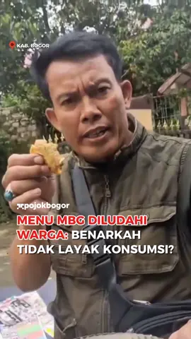 Insiden unik sekaligus bikin geleng kepala terjadi di Pamijahan, Bogor. Seorang orang tua siswa sampai meludahi menu Makan Bergizi Gratis (MBG) karena menilai rasa makanannya asam dan tidak layak konsumsi. Namun, Dapur MBG langsung memberikan klarifikasi. Mereka memastikan seluruh menu sudah sesuai standar ahli gizi, dan masyarakat dipersilakan mengecek langsung jika ragu. Apakah menu MBG memang kurang layak, atau ini hanya soal selera dan miskomunikasi? Bagaimana menurut Kamu? Tulis pendapat Anda di kolom komentar. source video: warga #mbg #beritabogor #pojokbogor