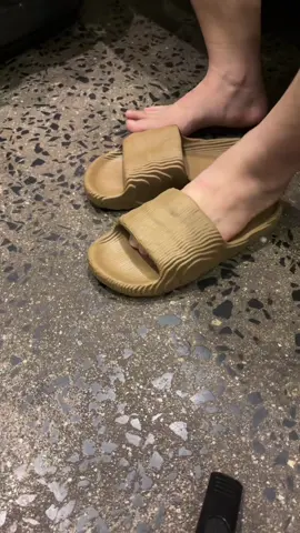 Dép nam quai ngang vân gỗ thời trang bền bỉ