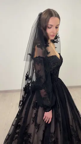 Selection of black veils 🖤 #blackweddingdress #blackweddinggown #gothicweddingdress #alternativewedding #alternativebride   