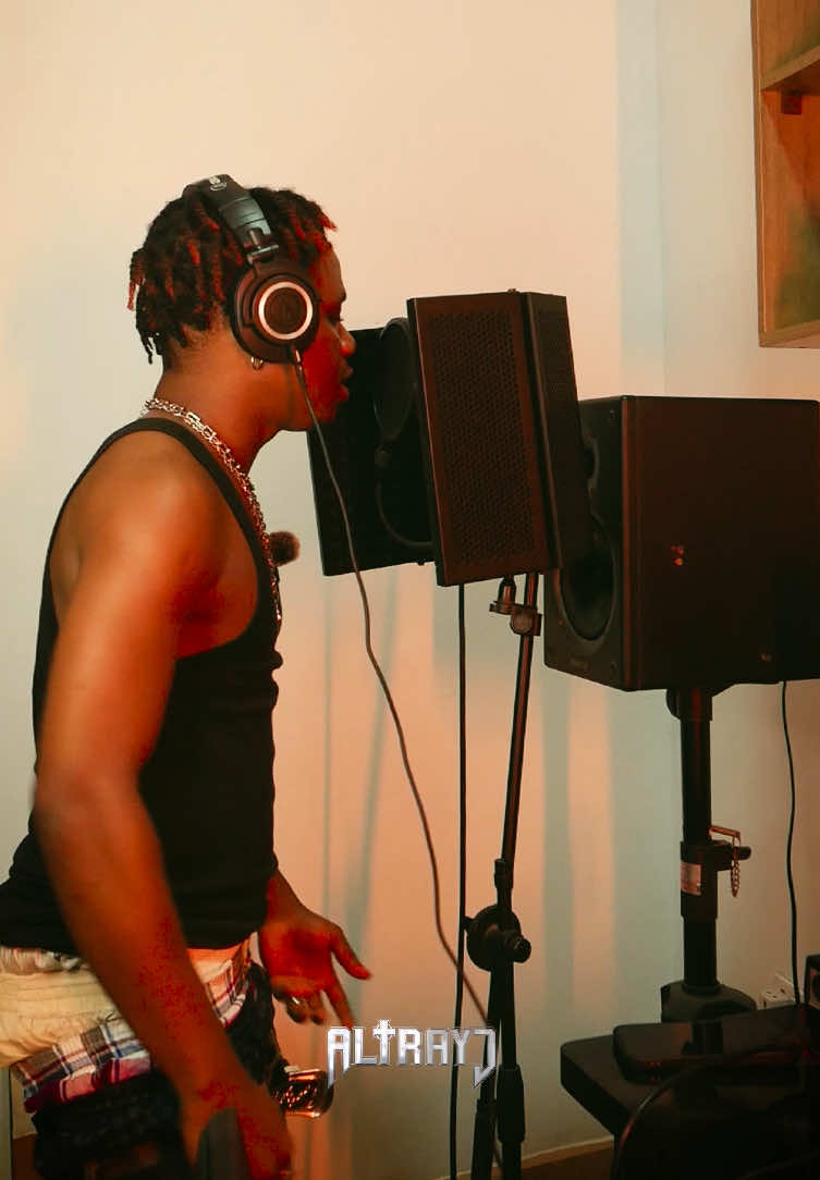 Producer seff shock 🤣🤣🤣🧡 #Altrayd #TheHitMaker #YahooAnthem 