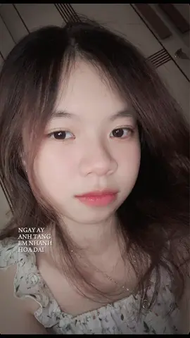 “ Ngày ấy anh tặng em nhành hoa dại Mình nói hoa đẹp như một đoá hồng ❤️ “