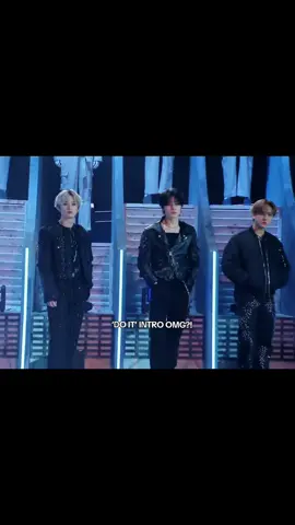 THE VISUALS HELLO?! #straykids #straykidsedit #viral #perte #fyp 