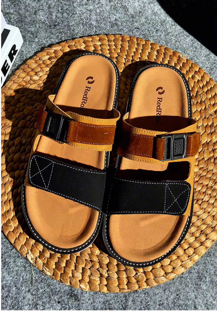 Bikin tiap langkah lebih ringan🤩‼️#fypdongggggggg #fy #44 #sendalpria #sendal 