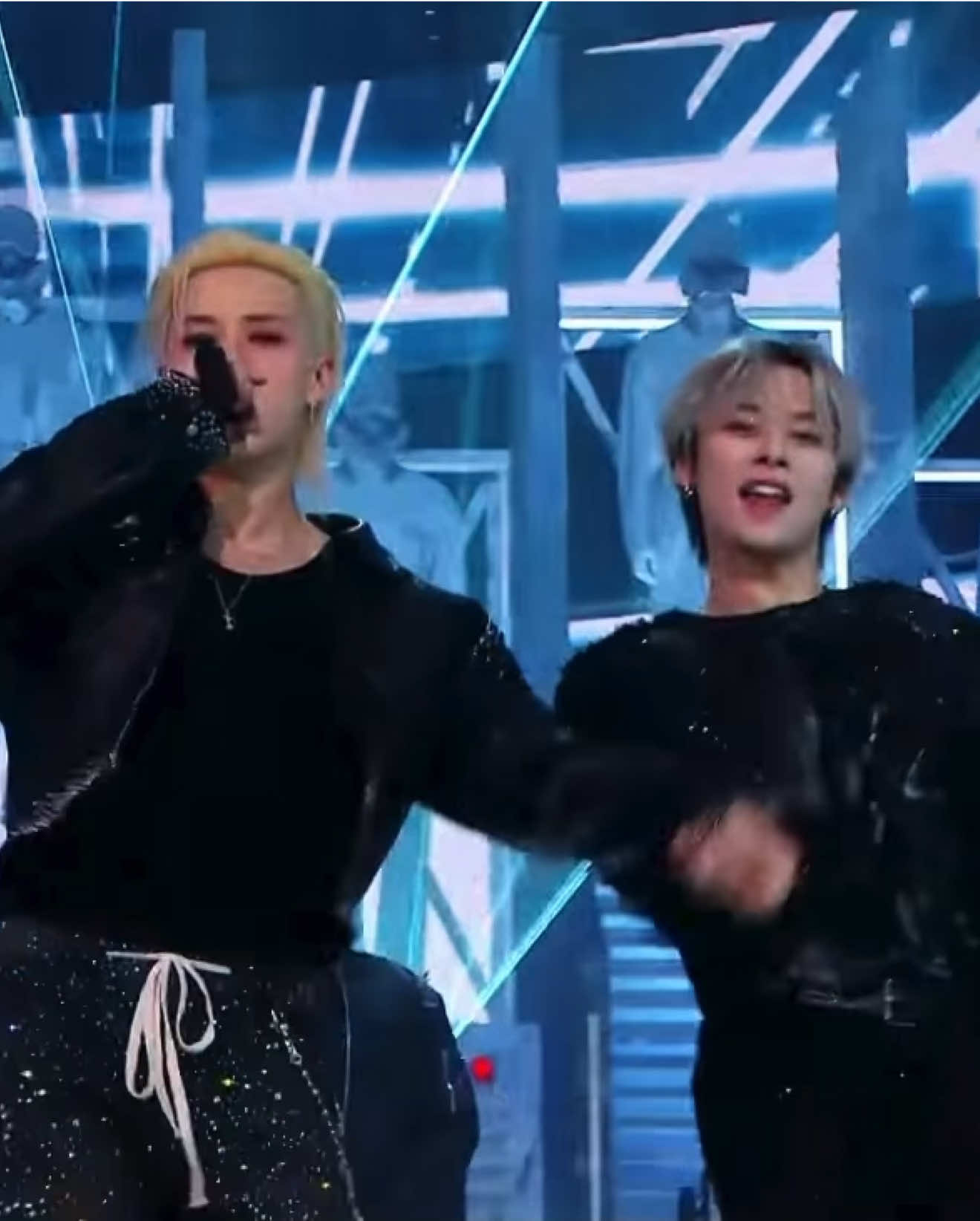 Music Core MBC 2025 🔥🤍 Do It #straykids #mucore #SKZ_IT_TAPE #Do_It #DIVINE