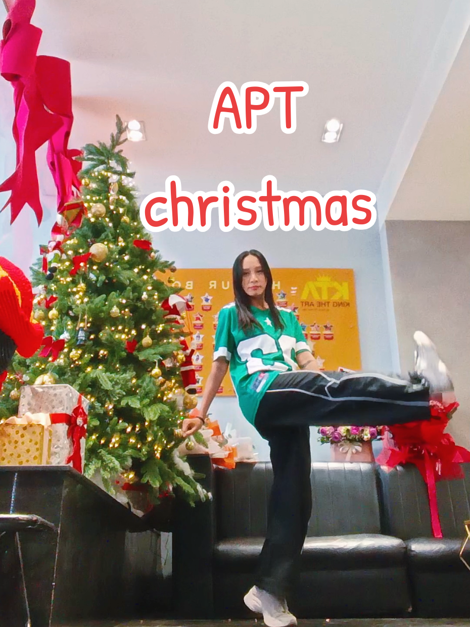 [2025.Nov22] for my small kids. a remix on YT: apt x all I want for Christmas is you #dcbyme #kiddance #Christmasdance #aptXmas #allIwantforchristmasisyou 