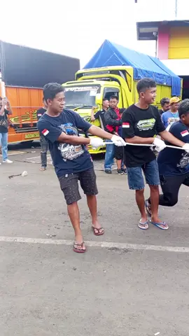 ana lomba tarik truk bolo di acara CMIC 12 Banyumas fypppppppppppp