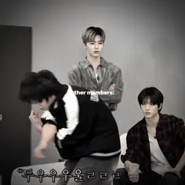 duduk tinggal duduk jen ngapa kaga jadi bjir liat giliran sinana yang maen😭 repost yang tadi kehapus bjir😭😭😭#nomin #jeno #jaemin 