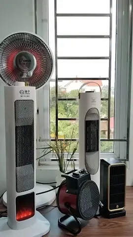 Quạt Sưởi Gốm,Máy Sưởi Đứng PTC Công Suất 2000W Tự Động Ngắt Khi Đổ An Toàn Tiết Kiệm