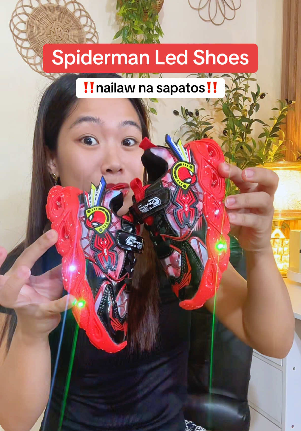 Spideraman shoes na nailaw! #ledshoesforkids #spidermanshoes #shoesforkidsboy #shoesforboys #senmashoes 