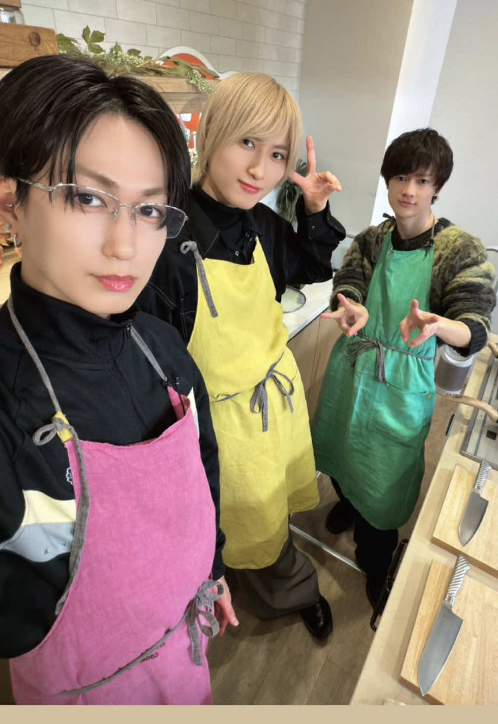 11.21(金)  NATSLIVE 伊藤マスターの初めてのバイキング〜取りすぎちゃいました〜 伊藤壮吾つまんない集でも面白い集でもなんでもないけどテーマ増えすぎて面白かったから切り抜きで @SUPER★DRAGON @伊藤壮吾 @池田彪馬/HYOMA IKEDA  #superdragon #飯島颯 #伊藤壮吾 #池田彪馬 #Concealer_CP 