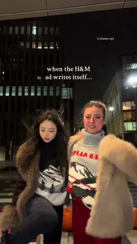 SOUND ON! compliments in real time!! Was literally in the middle of filming an #ad for @H&M  