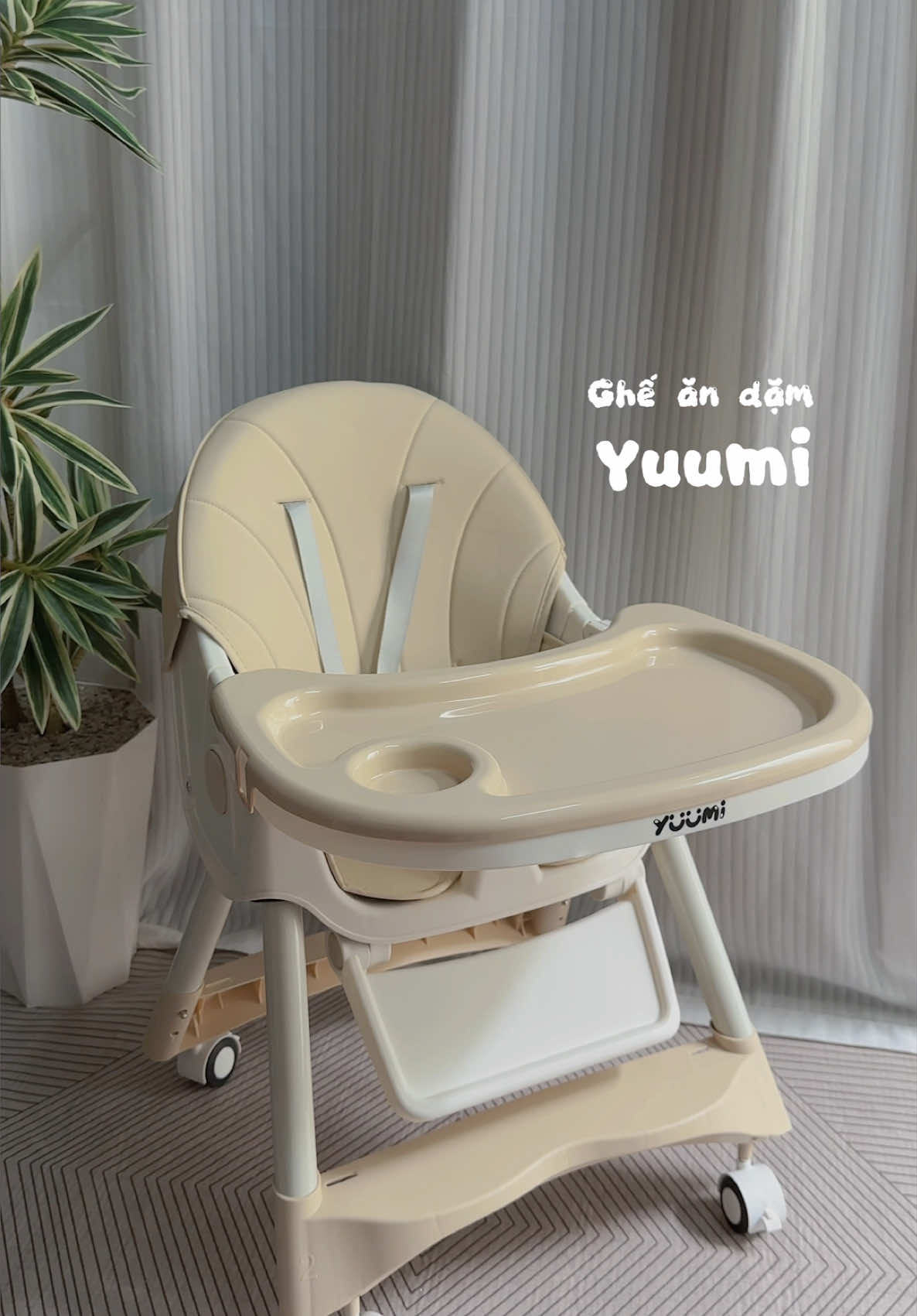 Ghế ăn dặm gấp gọn tiện lợi, xinh xĩu. Mấy mom có con chuẩn bị ăn dặm tham khảo em này nha. Ưng lắm  #gheandam #gheandamchobe #gheandamgapgon #xh #fyp 