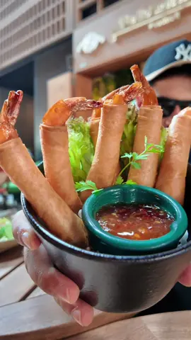 Baan Thai  #foodreels #foodreview #haseebee #dubai #abudhabi @Duchin Group 