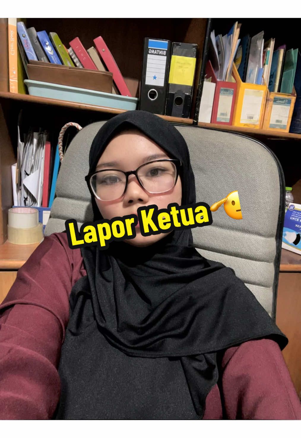 Udeh deh jgn pada bacot bae, sekarang mah yg penting Due, duit, uang uang, duit lu bnyk lu aman udah titik . 