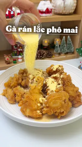 Biết làm ngon, dễ, rẻ thế này từ nay k mất mấy trăm nghìn đi mua gà rán lắc phô mai ngoài quán rồi các bác ơi. Vừa đảm bảo sạch sẽ vừa nóng hổi ngon lành. #xuhuong #thinhhanh #garankfc #garanlacphomai #botchienga 