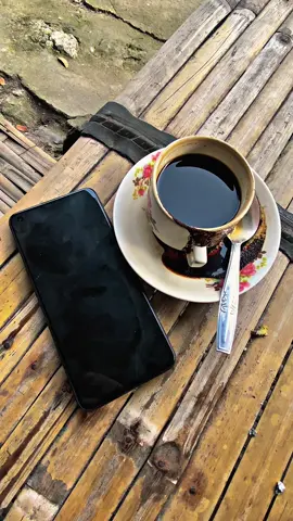 Ngopi sore sek kang☕️ #ngawi #ngawi24jam #fyp #fypage #zyxbca #lewatberanda #kopi #kopihitam #kopipait #tiktok #capcut 