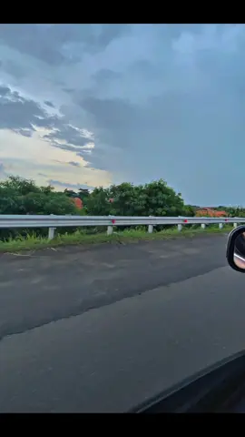 bismillah sigit paint merayakan acara kingfest vol4 taman mini #rxkingperedam #tegal #kingfestvol4 #bengkelrestorasitegal #fypシ゚ 