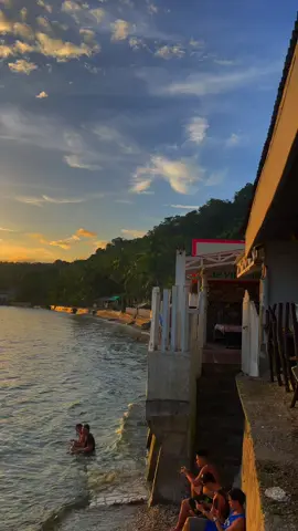 Last post for today! Prank your friends na and enjoy the sunset🌅#prankvideo #fyp #FYP #gala #roadtrip 