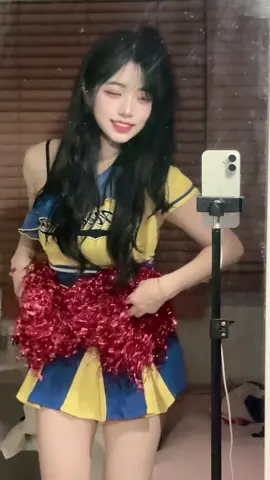 진짜 손바닥만한옷이야 이건…. #fyp 