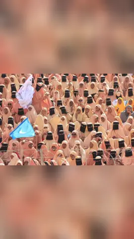 Sawirro: Munaasabad weyn oo loogu dabaal-degayo Maalinta Macallinka Soomaaliyeed ayaa ka socota Tuulada Ciyaaraha Dalka ee Stadium Muqdisho. #fyp #fouryoupage #somalitiktok #muqdishotiktok #macalin 