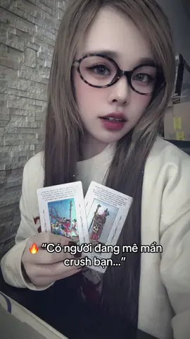 🔥 “Có người đang mê mẩn crush bạn…” (Thông điệp dành cho đúng người thấy video này) Bé ơi… năng lượng hiện lên rõ lắm: Crush của bạn đang được một người khác để ý – và người này mê mẩn họ thật sự. Nhưng điểm thú vị là: ❤️ Người đang mê mẩn crush bạn là ai? 	•	Một người quen crush bạn qua công việc / mạng xã hội / bạn bè chung. 	•	Họ có tính cách khá chủ động, thích là thể hiện ngay. 	•	Họ bị thu hút mạnh bởi sự dễ thương – hiền – hoặc vibe tử tế của crush bạn. 	•	Người này không ngại cạnh tranh, nhưng lại chưa dám rẽ thẳng vào vì cảm nhận crush… đang để ý ai đó (và đó chính là bạn). 🔥 Điều khiến họ “mê mẩn” crush bạn: 	•	Crush bạn có nét gì đó rất ấm – tinh tế – thu hút từ bên trong. 	•	Nụ cười hoặc ánh mắt của crush khiến người kia nhớ tới cả ngày. 	•	Họ cảm thấy crush bạn là tuýp “không dễ có được”, càng khó càng mê. ✨ Nhưng điều quan trọng nhất: Crush bạn không nghiêng hẳn về người kia đâu. Năng lượng của crush vẫn… xoay quanh bạn nhiều hơn: 	•	Chú ý bạn 	•	Quan sát bạn 	•	Chờ bạn bật tín hiệu Nên người kia có mê mẩn đến đâu… thì crush vẫn đặt bạn vào “vùng ưu tiên” hơn. 💌 Lời nhắn dành cho bé: Nếu bé thích crush thật sự, chỉ cần thả tín hiệu nhẹ thôi là crush sẽ nghiêng hẳn về bé, vì: Năng lượng giữa bạn và crush mạnh hơn rất nhiều so với người kia.