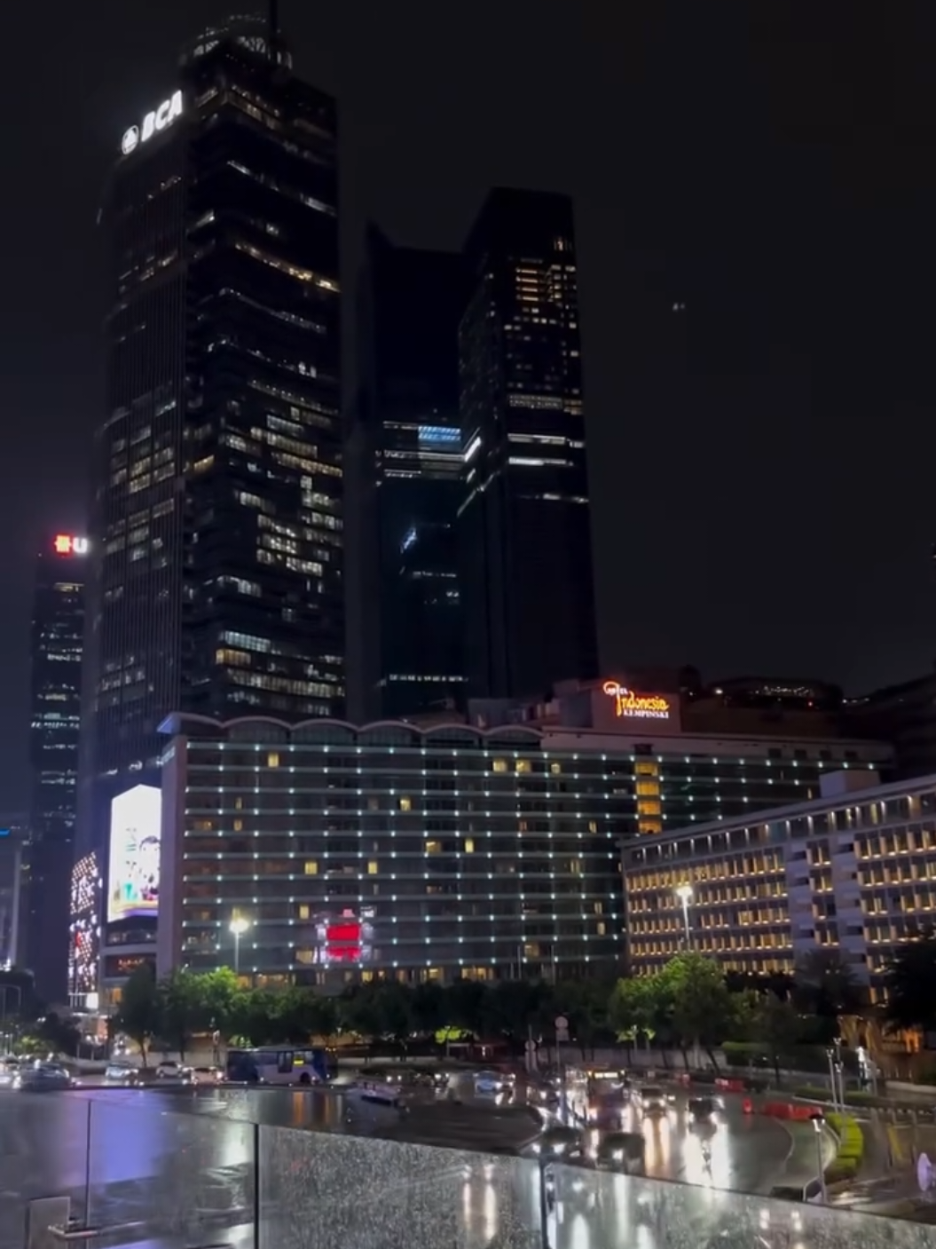 bukankah begitu genZ? . . . #memesaham #sahampemula #investorsaham #ihsg #investasisaham 