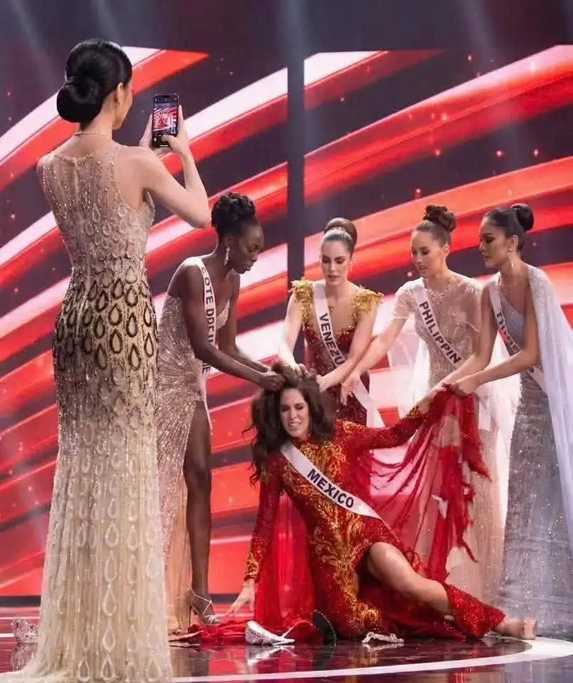 😂😂😂🤞🏻❤️‍🔥 #missuniverse2025 #missuniverse #top5 #viral #meme 