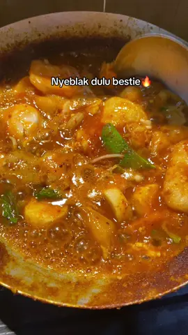 Hujan hujan gini udah paling cocok nyeblak bestie🔥 #seblakprasmanankedainagih #seblakprasmanan #seblakbekasiviral #seblakjatibening #fypシ゚ 