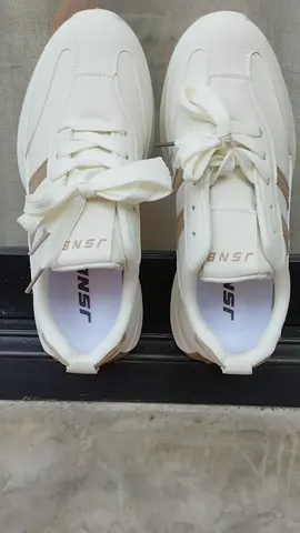 พื้นนิ่มใส่แล้วสบายใส่ได้ทั้งหญิงและชาย