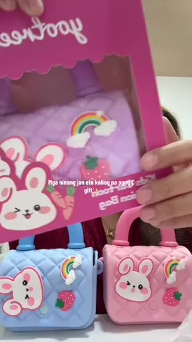 Ang cutie #gurls #slingbag #christmas #giftideas 