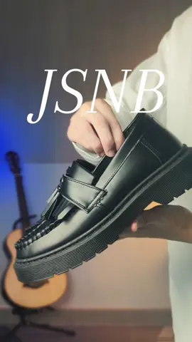 စိတ်ကြိုက်ဖိနပ်တစ်ရံ🖤#outfit #hanphyo 