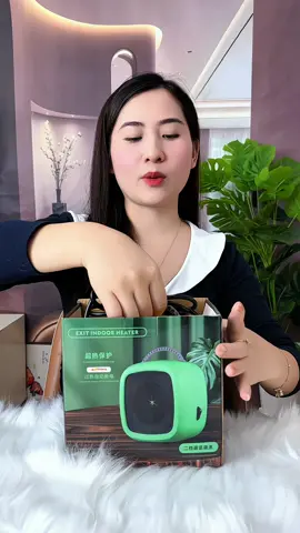 Máy sưởi để bàn tiện lợi, làm ấm nhanh#nhungnhacua #quatsuoimini #quatsuoideban #maysuoiam #xuhuongtiktok 