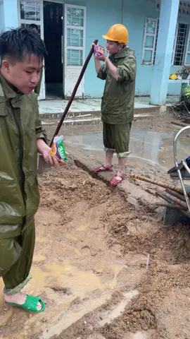 Cơ Động đi cứu nạn cứu trợ không tội nổi mà không nhịn được cười#xuhuong 