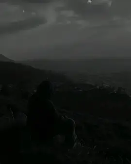 🖤|තනිව මුමුණා තනිව විඳගත්           බොහෝ දේ ඇත ජීවිතේ නෙතට කඳුලක් බිම හෙලන්නට                       ඉඩක් නොම දෙන්නයි සිතේ|🖤 #sinhalastatusvideo #foryou #Viral #CapCut #_____🖤🥺 