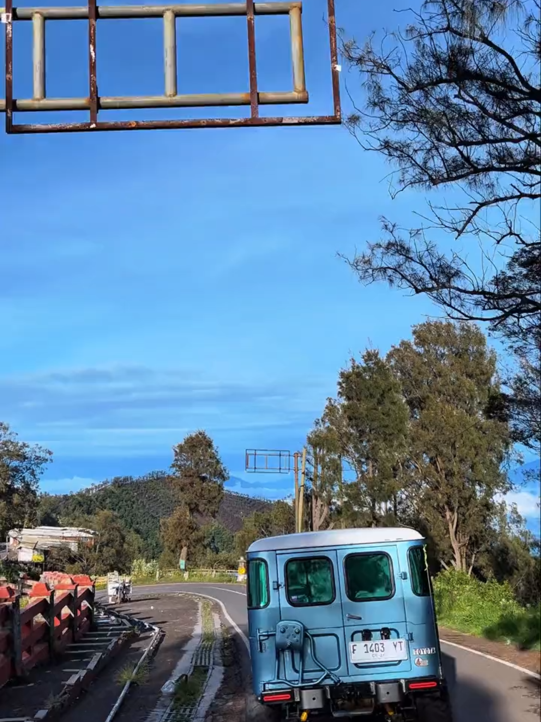 Yang pernah motoran lewat jalan ini pasti tau rasanya seperti apa #bromo #bromotenggersemeru #bromopasuruan #explorebromo