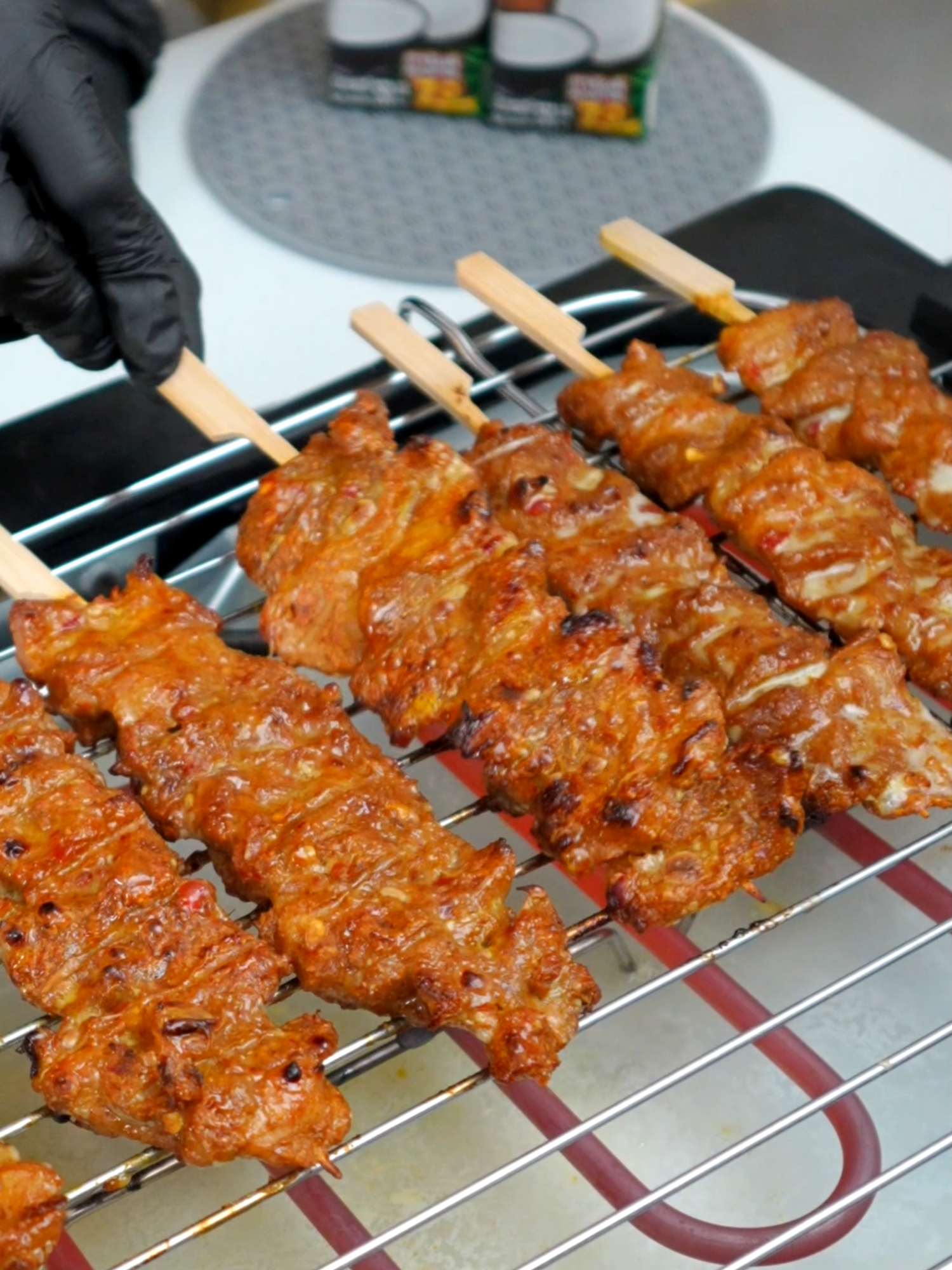 ถ้า หมูสะเต๊ะ สูตรนี้จะอร่อยขนาดนี้ เราว่าร้านหน้าหน้าปากซอยมีหนาวแน่! 😆#กะทิอร่อยดี #กะทิอร่อยดีฝาแคป #รีวิวเซเว่น #วันละมื้อ