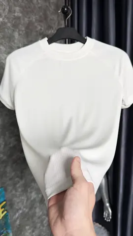 Áo thun trơn ngắn tay nam, chất thun tăm mềm mịn co giãn tốt #aothunnam #aonamdep #thoitrangnam #quanaohottrend #xuhuong 