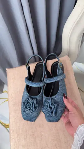 Flatshoes bunga bisa di pake kerja or hangout, so pretty🌸🌸🌸🌸🌸🌸🌸🌸🌸🌸 #flatshoes #flatshoeswanitapremium #flatshoeskerja #flatshoesterbaru 