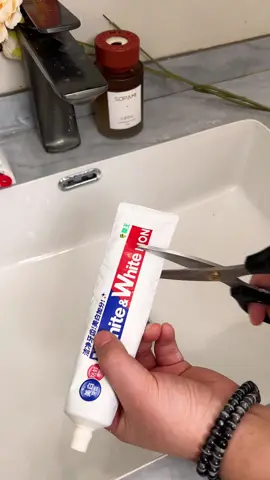 Toothpaste squeezer, make squeezing paste simple, a daily convenience✨ #LifeGoodies #UsefulTools #TikTokShopBlackFriday #TikTokShopCyberMonday
