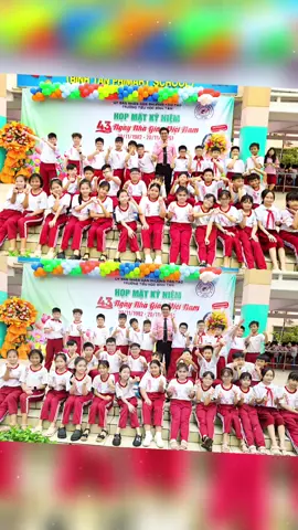 Lớp tui cỡ đó đó #xhuonggggg🐰 #NhacHayMoiNgay #ilovetiktok #fyp 