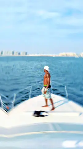 Imagine-toi ici avec moi à Dubaï… La prochaine fois c’est peut-être toi qui seras à mes côtés 🤝❤️‍🔥 