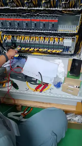 kenapa hayo contaktor nya bisa bunyi seperti itu ?#teknisi  #fyp  #piral