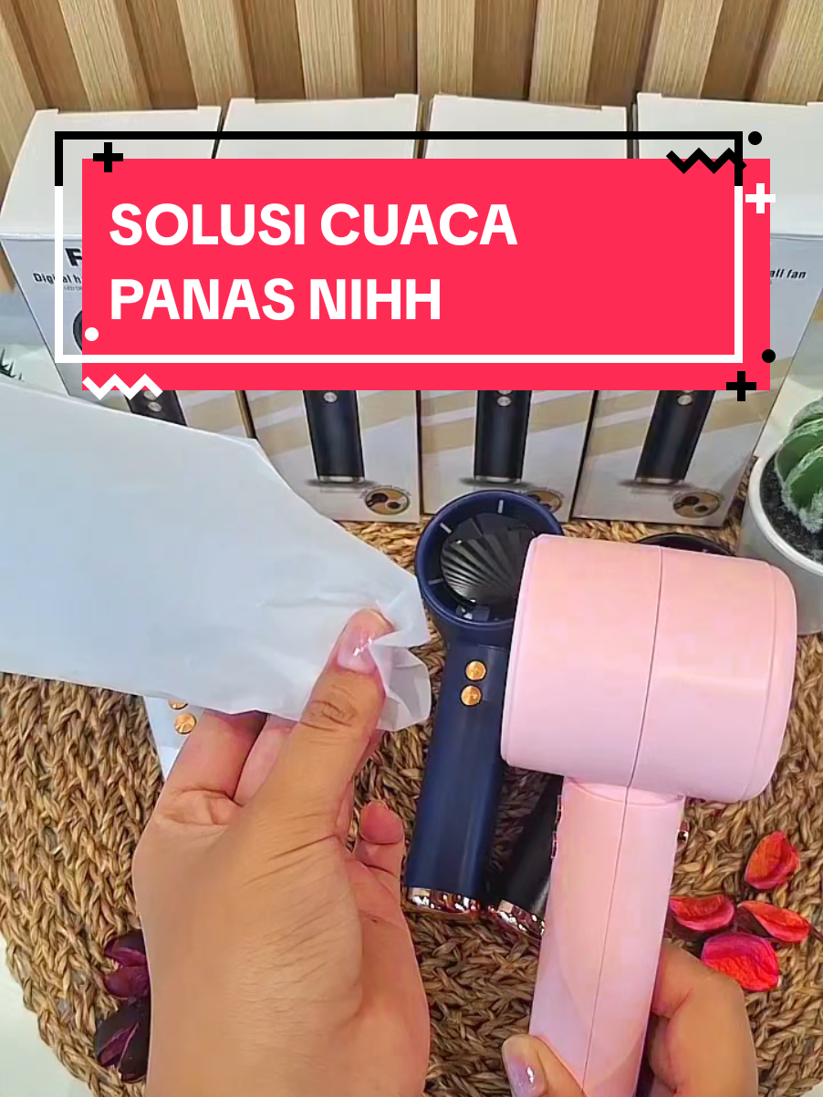 Solusi Cuaca Panas Nih Pakai Kipas N68 Aja Nih Banyak Aneka Warna Lucu Yang Pastinya Kamu Suka Nihh Langsung Aja Di Gaskuenn CO  😘😘😘😋😋😋 #kipasn68 #kipaslucu #kipasgengggam #kipasanginportable #kipasmini 